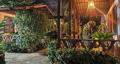 Las Rocas Village Ecohotel