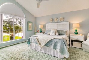 3 Schlafzimmer, Schreibtisch, Bügeleisen/Bügelbrett, Reisekinderbett