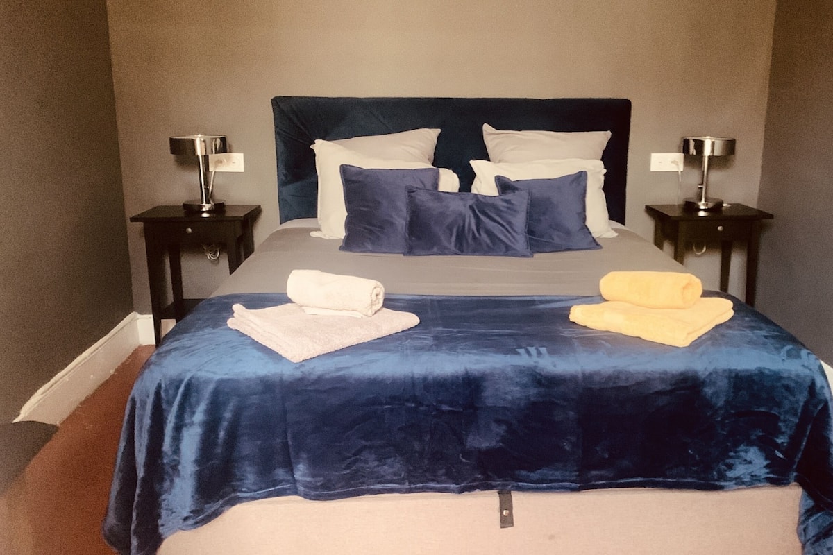 Luxe beddengoed, individueel gedecoreerd, individueel gemeubileerd