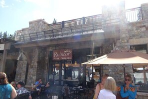 Outdoor dining - Surrounded by pine forests and mountains! (Truckee)