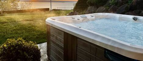 مغطس سبا خارجي