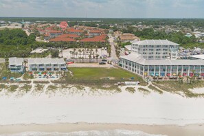Exterior - Cute 1 Bedroom Condo 3 Min Walk to Beach Sleeps 5 with lots of Amenities! (Panama City Beach)