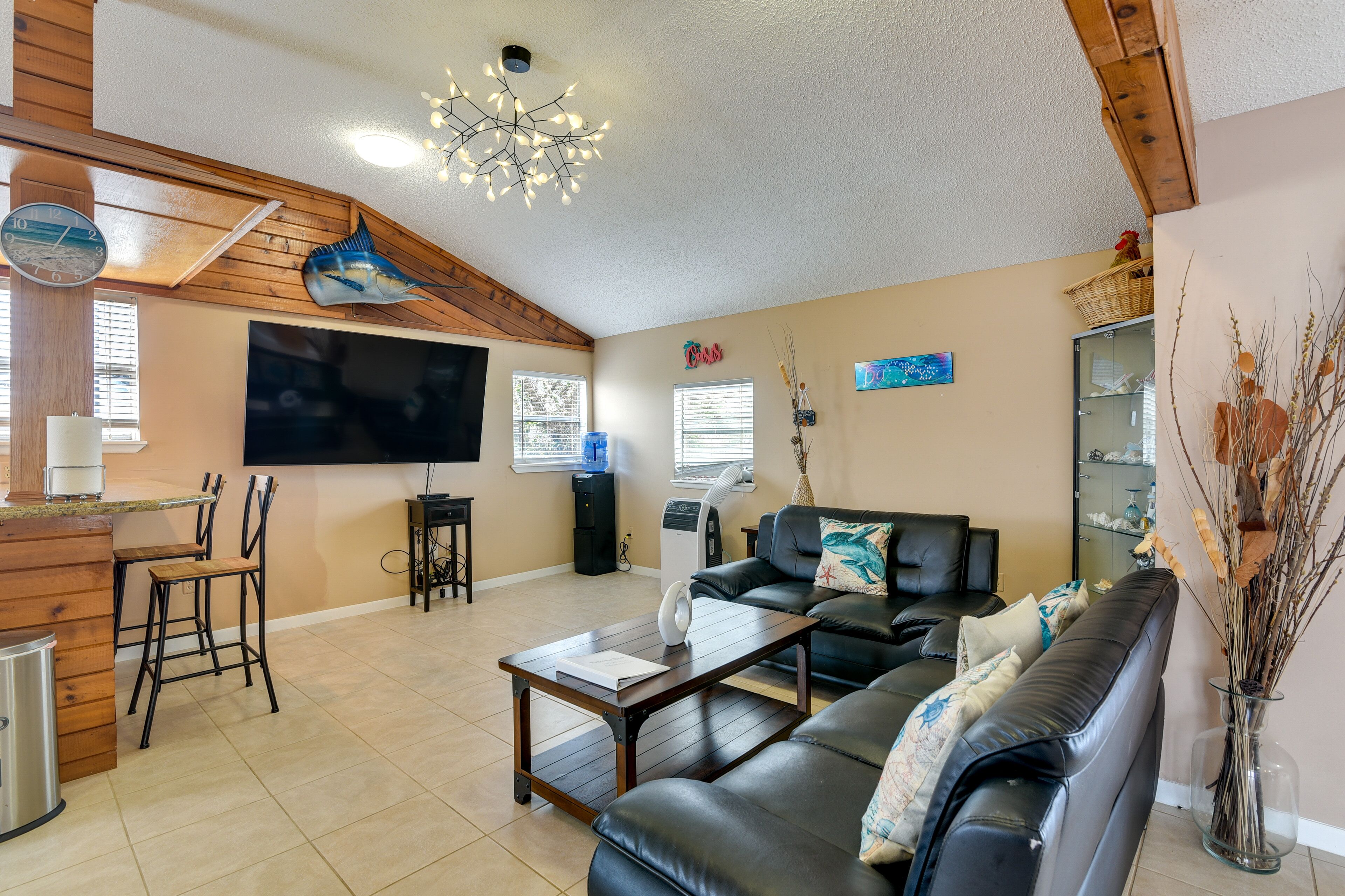Freeport Vacation Rental ~ 1 Mi to Surfside Beach!