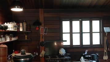 Geladeira, fogão, cooktop, liquidificador
