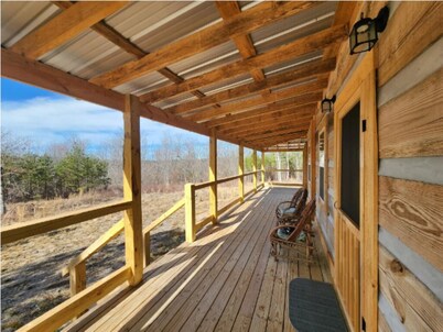Cozy, Quiet Cabin Under the Stars - Near Desoto State Park and Downtown Mentone!