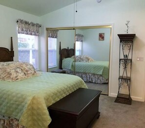 3 Schlafzimmer, Zimmersafe, Schreibtisch, Bügeleisen/Bügelbrett
