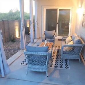 Terrace/patio - Grace's Place w. Glorious Mountain Views - Updated 1 Level House - min. 30 days (Oro Valley)
