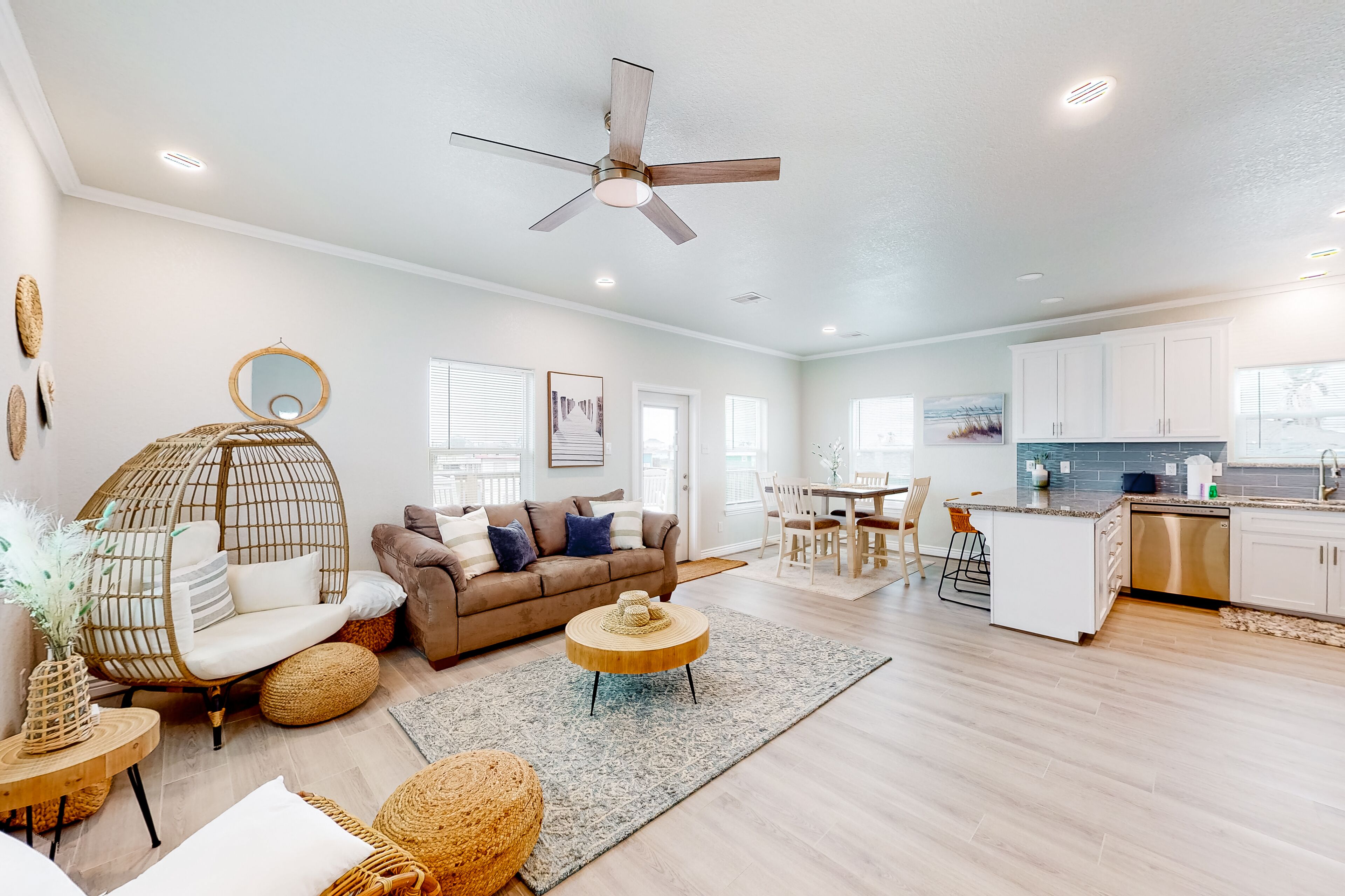 Dog-friendly gulf stay with a updated interior, balcony, hammock, W/D, and AC