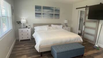 1 habitación, tabla de planchar con plancha, wifi gratis y ropa de cama