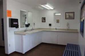 Bathroom - Cabin Big Bear RV Park #4 (Palmer)