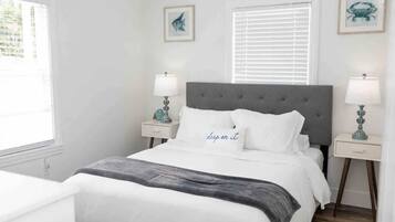 2 bedrooms, desk, iron/ironing board, free WiFi