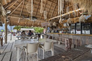 Bar (in der Unterkunft)