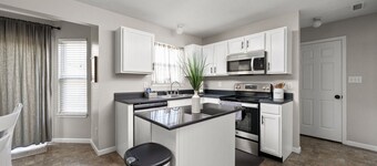 Walk to Ruoff, Pool table, Sleeps 8