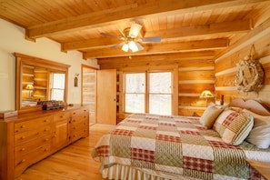 4 bedrooms, desk, iron/ironing board, travel cot - Smoky Mountain Vacation Rental w/ Large Deck! (Deep Gap)