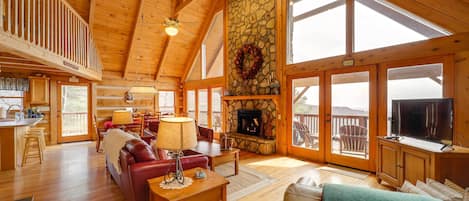 TV, fireplace, DVD player