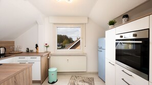 雪櫃、焗爐、爐��具、洗碗機