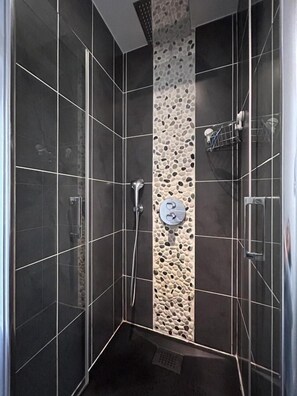 Shower, hair dryer, towels - Les Albizzias - Cancale (CANCALE)