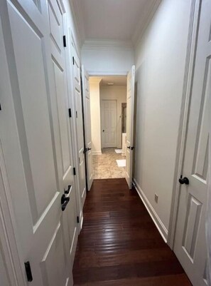 Interior - Front porch living close to the hospital(s). 3/2.5 (Lafayette)