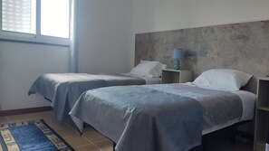 6 bedrooms, free WiFi, bed sheets - Jardins D'Arriaga Apartment (Horta)