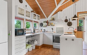 Fridge, microwave, stovetop, cookware/dishes/utensils