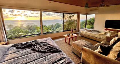 Aracari Nest - King Bed, Air Conditioning, Ocean View Sliding Glass Windows