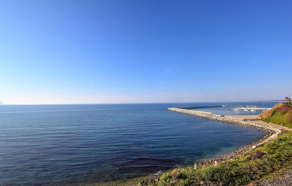 Tæt på stranden, fiskeri