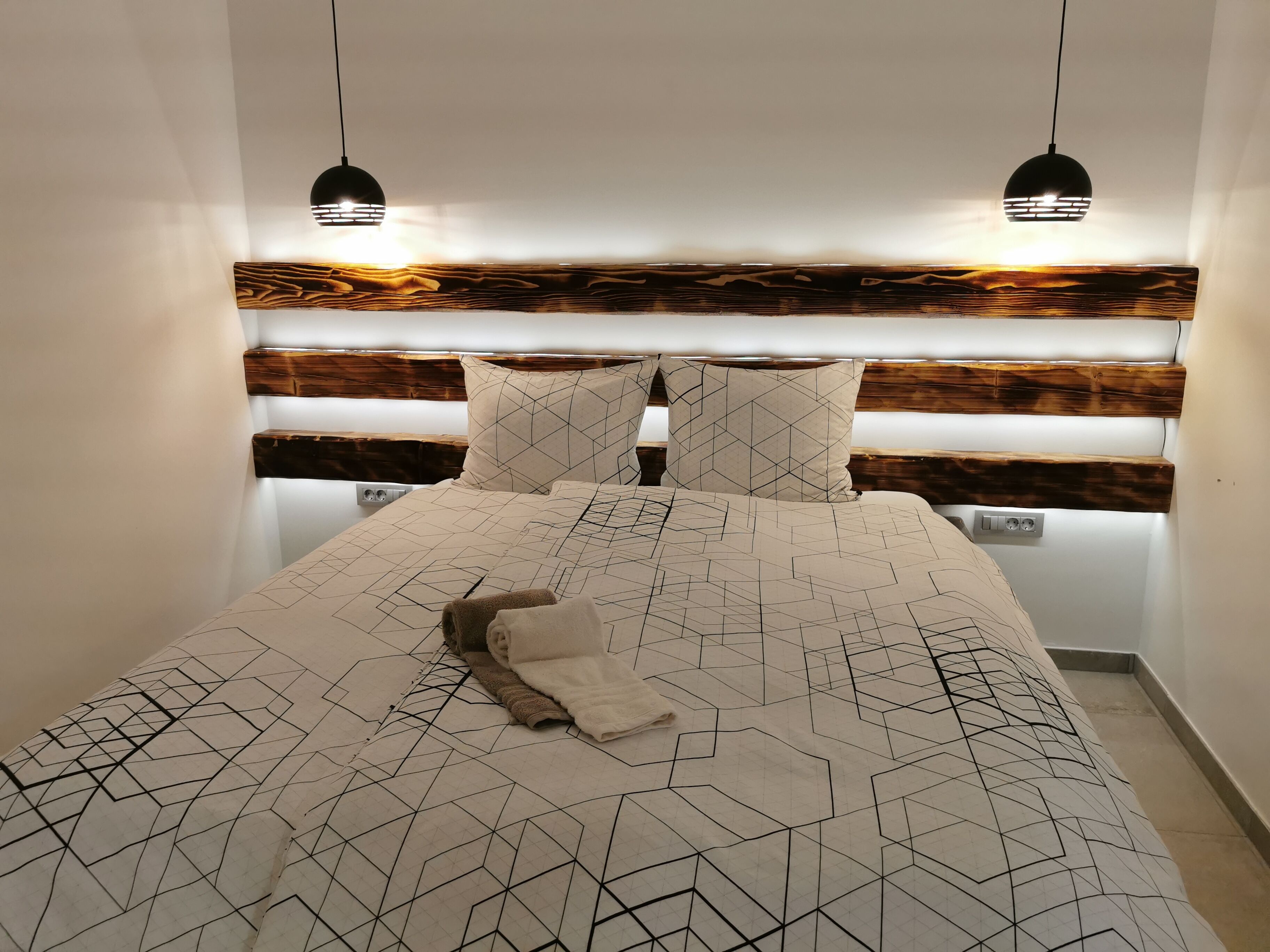 Luxury Cabin | Individually decorated, individually furnished, desk, laptop workspace