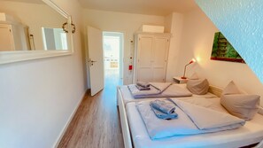 3 soverom, skrivebord, reiseseng for barn og wi-fi (inkludert)