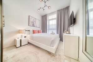 3 bedrooms, in-room safe, iron/ironing board, WiFi (free)