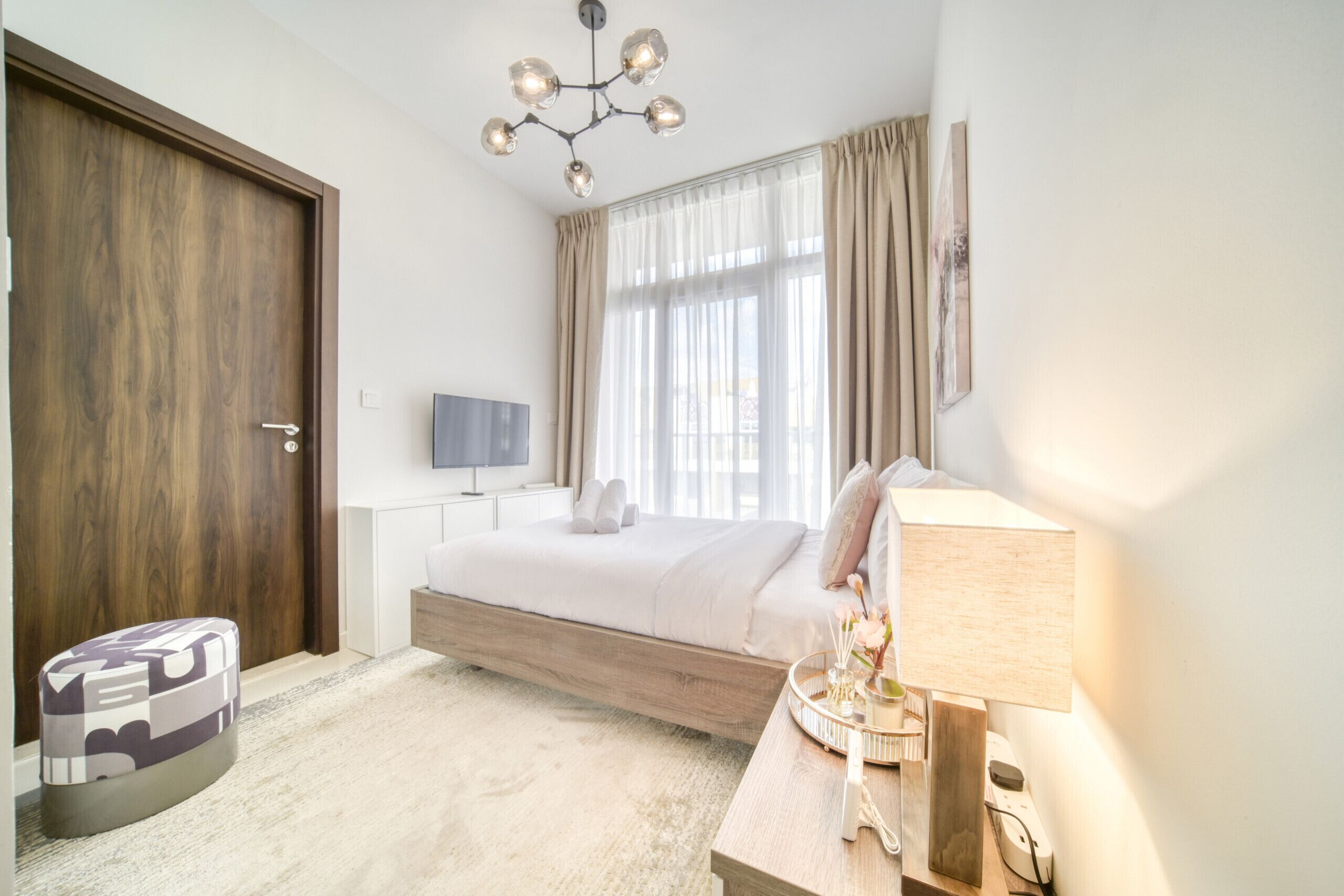 3 bedrooms, in-room safe, iron/ironing board, WiFi (free)