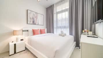 3 bedrooms, in-room safe, iron/ironing board, WiFi (free)