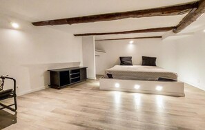 3 habitaciones, cuna de viaje, wifi gratis y ropa de cama 