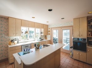 Private kitchen - 6 Bedroom Oceanfront House (Bethany Beach)