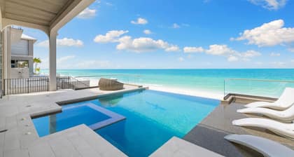 Luxury Mansion w/ Theater, Game Room & Pool - Directly on Beach