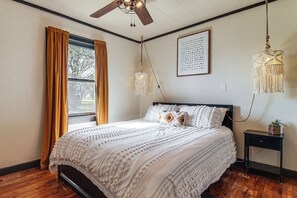 3 Schlafzimmer, Schreibtisch, Internetzugang, Bettwäsche