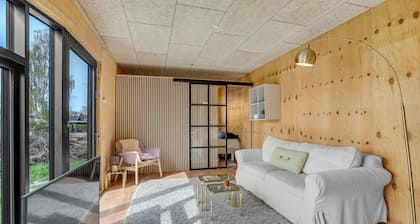 Awesome home in Sunds with lake view