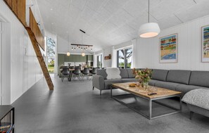 Interior - Beautiful home in Nexø with kitchen (Nexø)