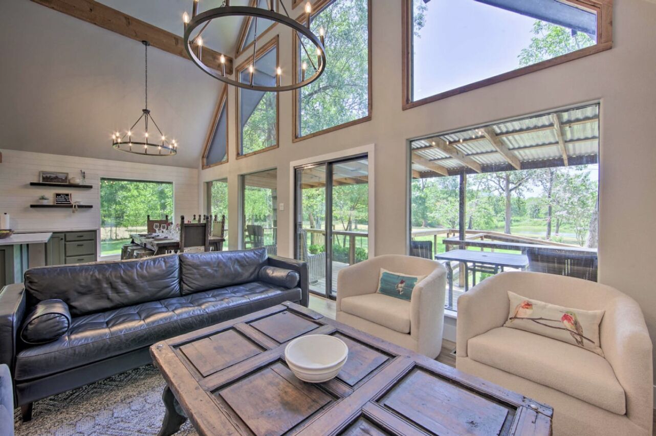 Trinity River Cabin, 20 Acres, Stocked Fishing Pond