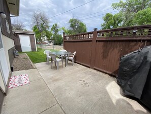 Outdoor dining - Best Hidden Escape (Great Falls)