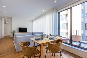 Dining - Pestana Apartments T1 Terrace  (Porto)