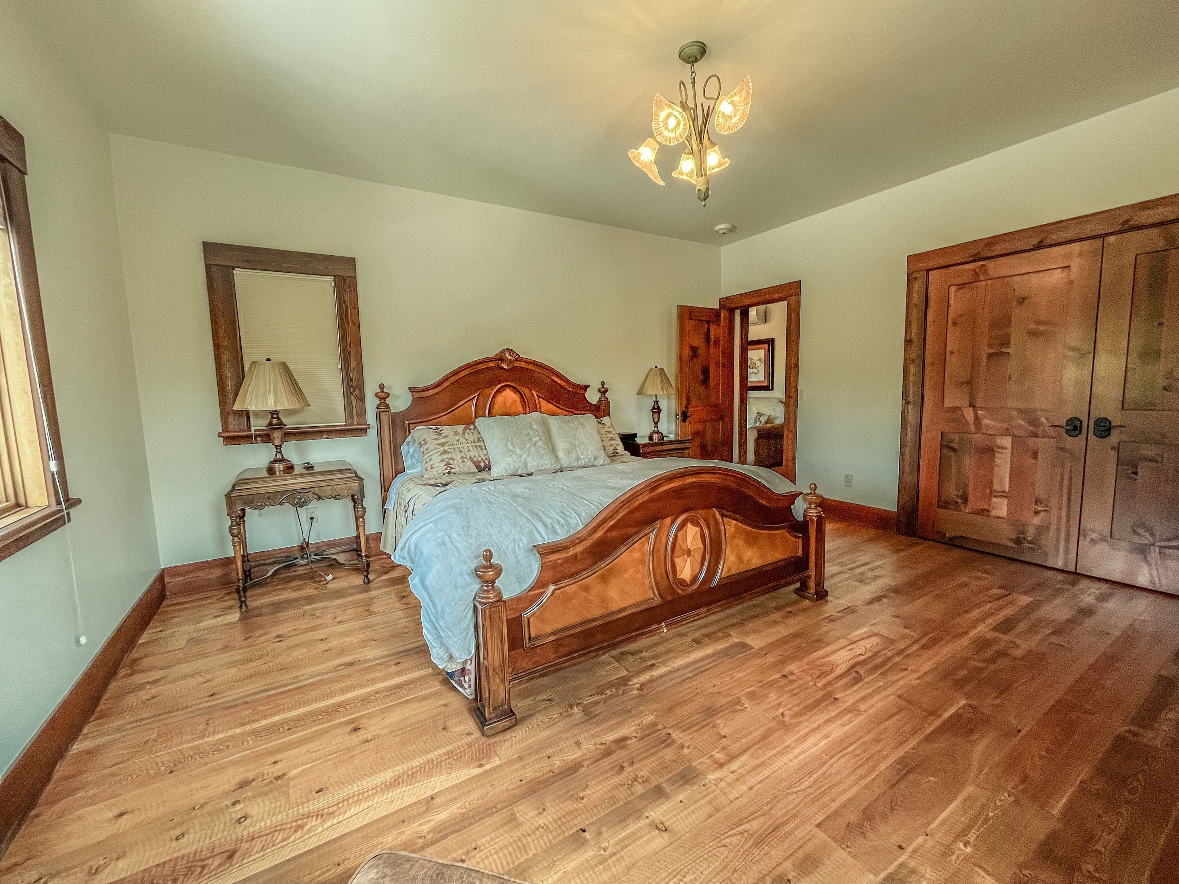 Luxurious Lodge cabin on private Airstrip 