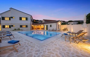 Pool - Beautiful home in Dubrava kod Sibenika with sauna (Dubrava kod Sibenika)