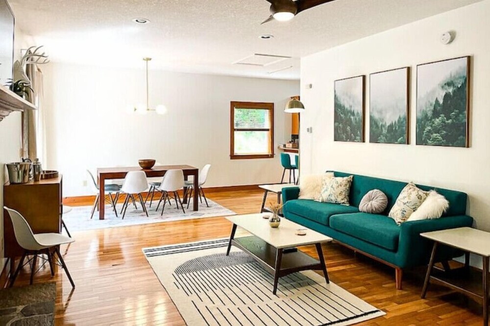 Hillside Cottage ★ Relax / Play / Indulge / Work