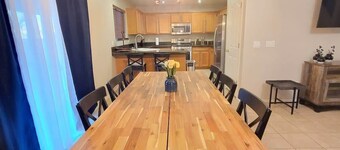 Green Valley Los Arroyos Home · Modern & Comfortable Residence 4BR/2BA