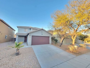 Exterior - Green Valley Los Arroyos Home Modern & Comfortable Residence 4BR/2BA (Green Valley)