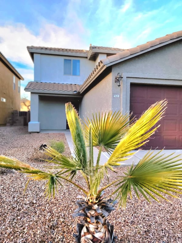 Exterior detail - Green Valley Los Arroyos Home Modern & Comfortable Residence 4BR/2BA (Green Valley)