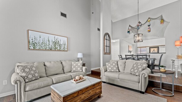 Unclassified image, 1 of 27, button - 8516 North Lagoon Dr (Panama City Beach)