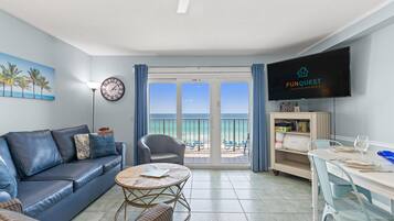 Apartamento, 1 cama de matrimonio grande con sofá cama (The Summit 712) | Zona de estar