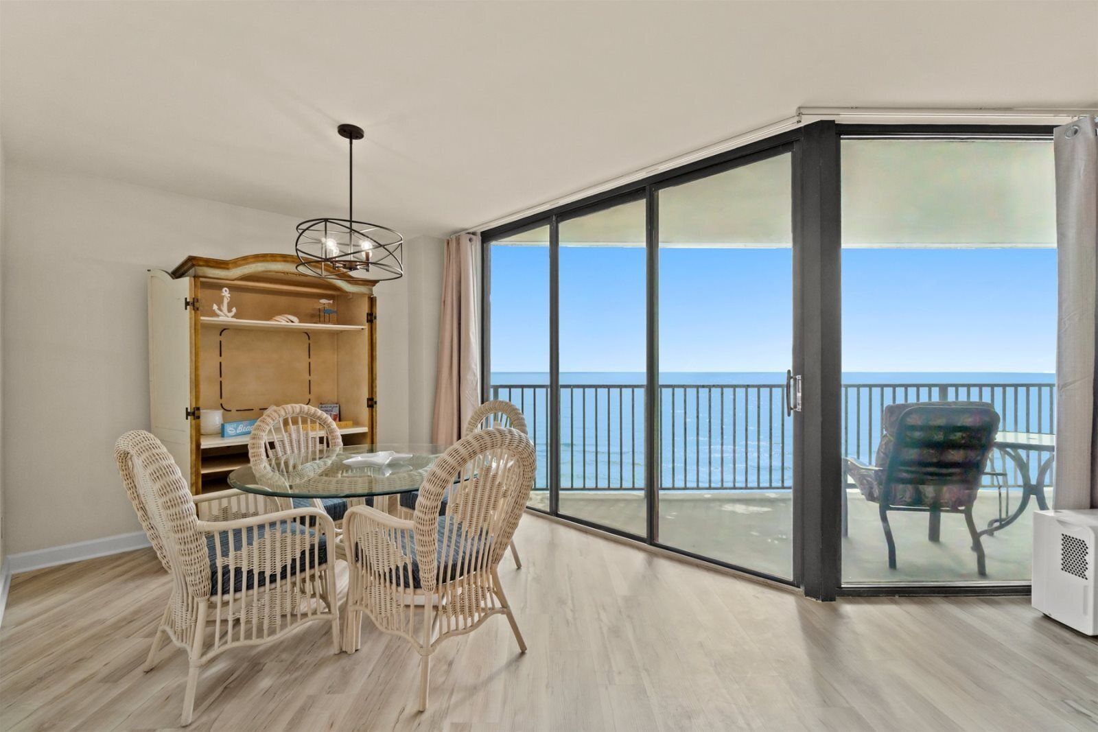 Condo, 1 King Bed with Sofa bed (Aquavista 804E) | Exterior