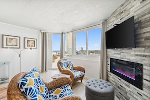 Studio, 1 Queen Bed (Top of The Gulf 620) | Exterior